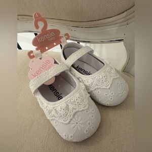 🦢 9~12 Mth Kensie Baby White Embroidered Shoes With Ruffle NWT